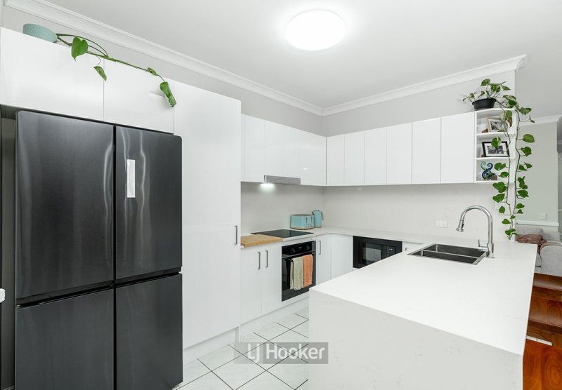 Photo - 10 Belvedere Close, Forest Lake QLD 4078 - Image 6