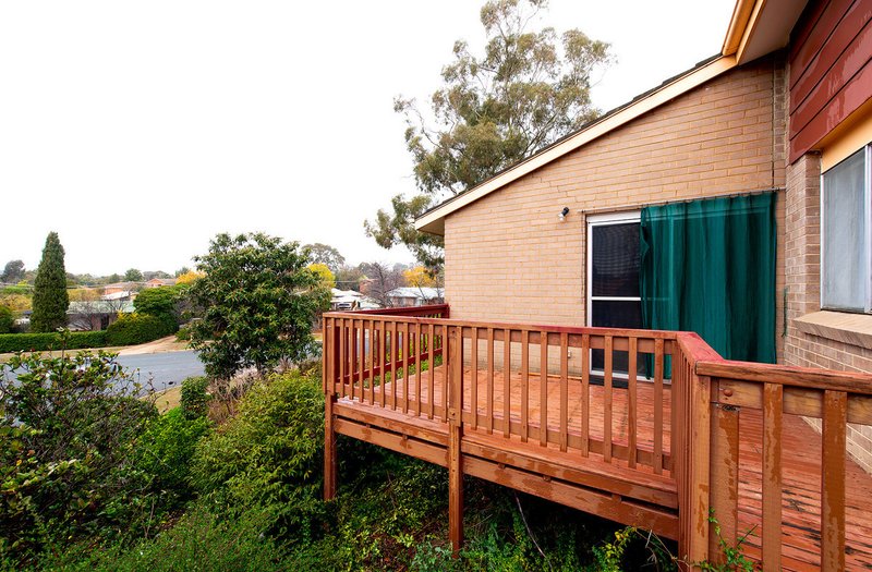 Photo - 10 Bennelong Crescent, Macquarie ACT 2614 - Image 6