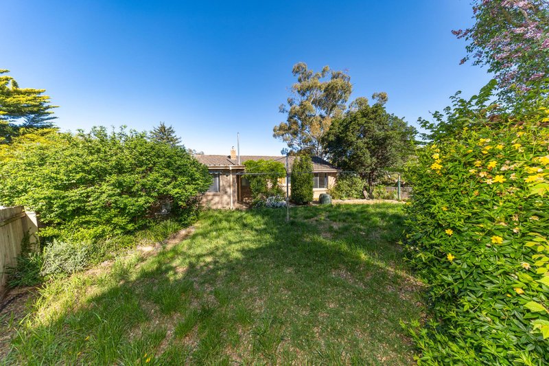 Photo - 10 Bennelong Crescent, Macquarie ACT 2614 - Image 16