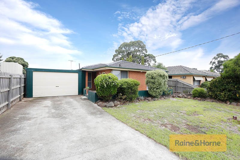 10 Bennett Street, Melton South VIC 3338