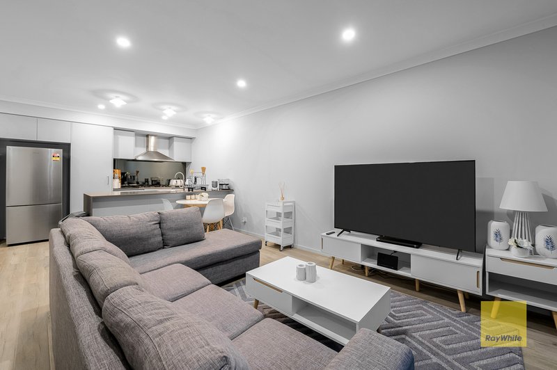 Photo - 10 Beresford Street, Truganina VIC 3029 - Image 3