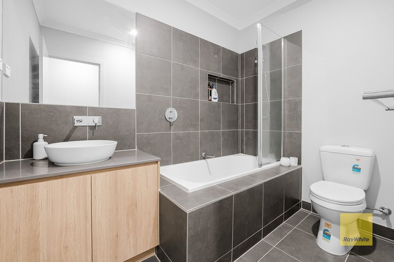 Photo - 10 Beresford Street, Truganina VIC 3029 - Image 9