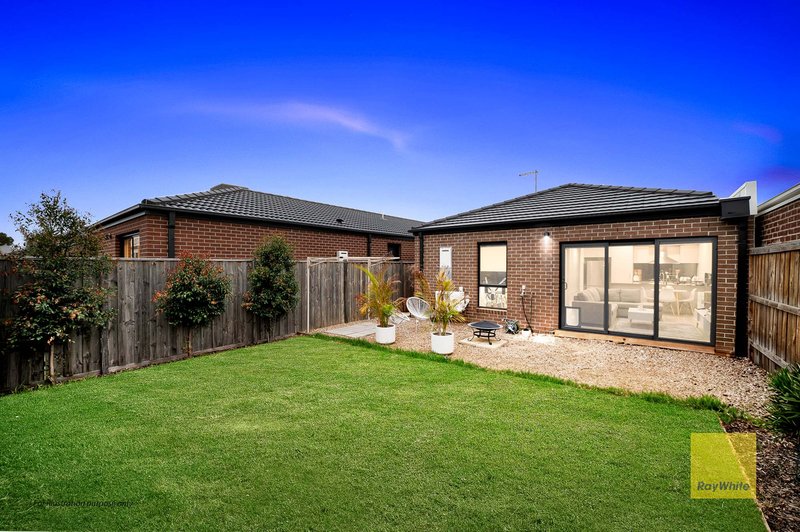 Photo - 10 Beresford Street, Truganina VIC 3029 - Image 12