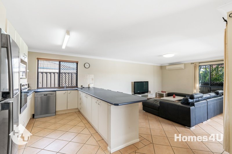 Photo - 10 Bernays Court, Rothwell QLD 4022 - Image 4