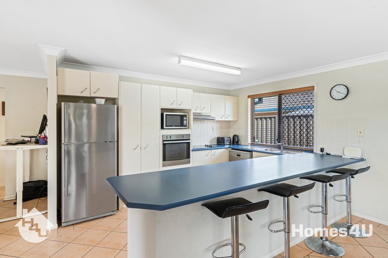 Photo - 10 Bernays Court, Rothwell QLD 4022 - Image 7