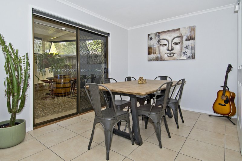 Photo - 10 Berri Place, Helensvale QLD 4212 - Image 5