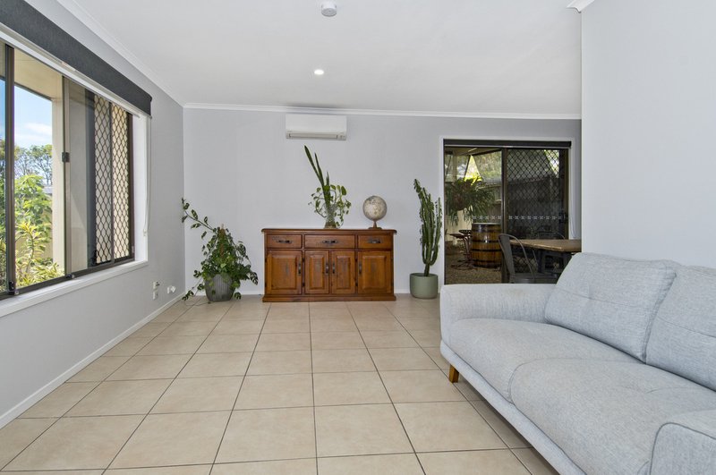 Photo - 10 Berri Place, Helensvale QLD 4212 - Image 6
