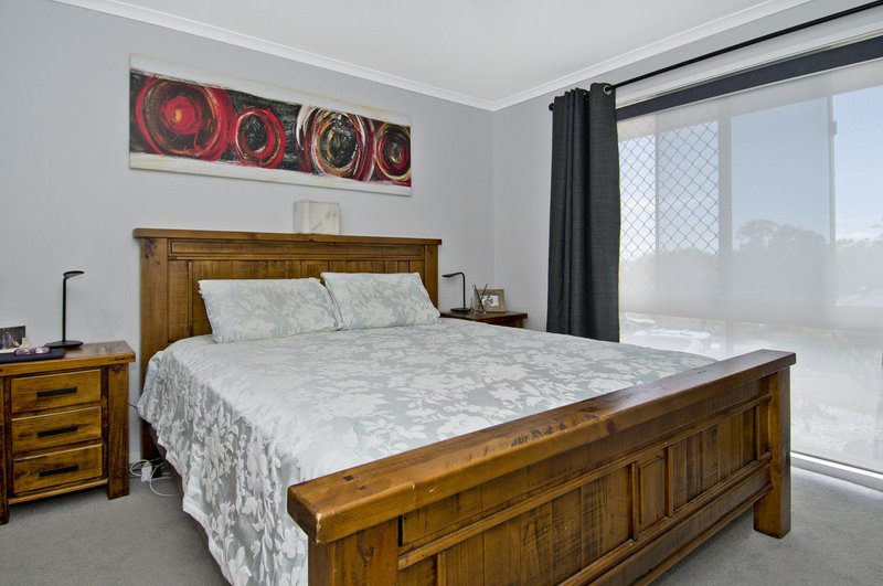 Photo - 10 Berri Place, Helensvale QLD 4212 - Image 12