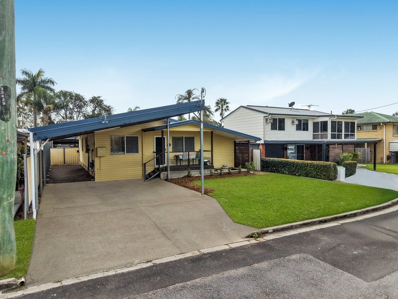 Photo - 10 Beth Street, North Booval QLD 4304 - Image 2