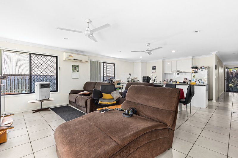 Photo - 10 Biella Court, Leichhardt QLD 4305 - Image 4