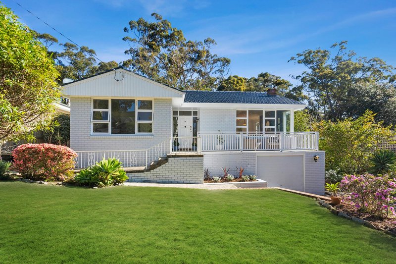 Photo - 10 Bilambee Avenue, Bilgola Plateau NSW 2107 - Image 2