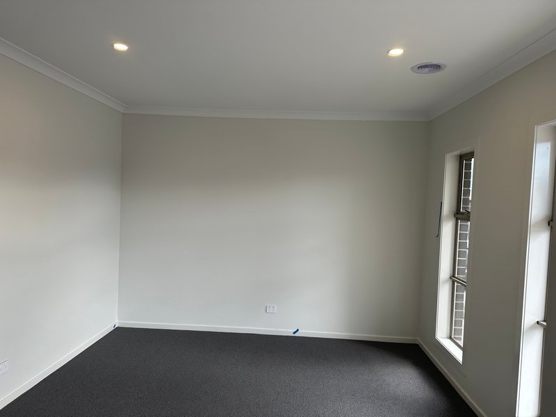 Photo - 10 Bingham Street, Tarneit VIC 3029 - Image 10