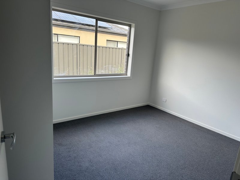 Photo - 10 Bingham Street, Tarneit VIC 3029 - Image 22