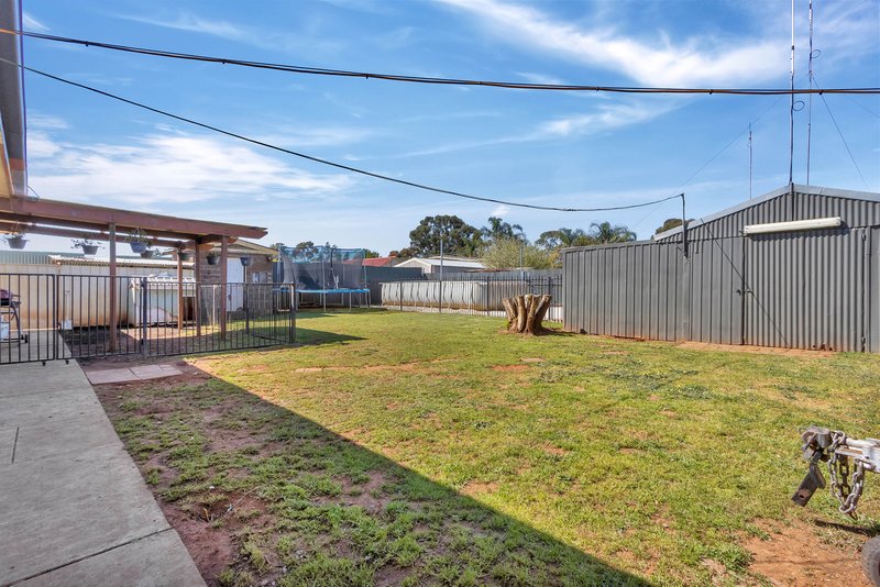 Photo - 10 Birdsmoor Road, Davoren Park SA 5113 - Image 17