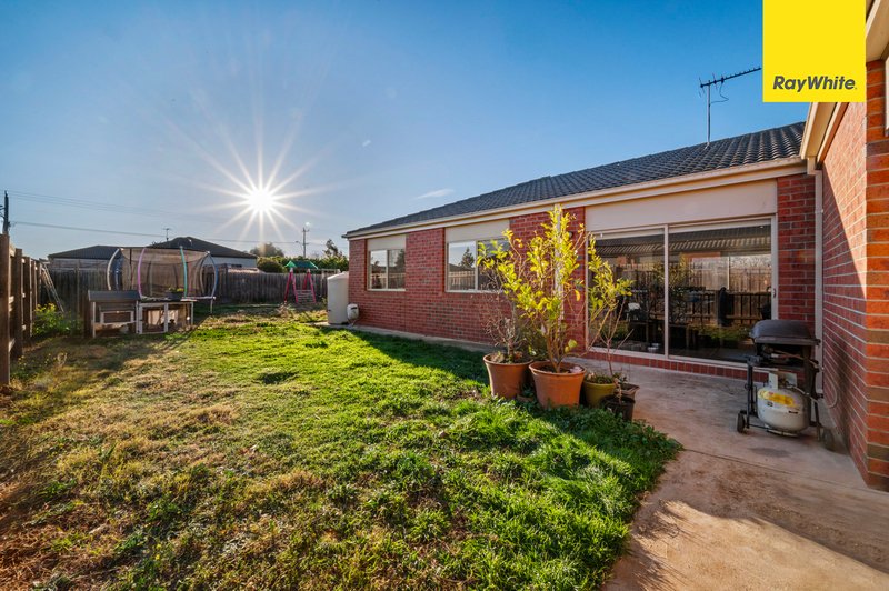 Photo - 10 Birdswing Terrace, Melton South VIC 3338 - Image 12