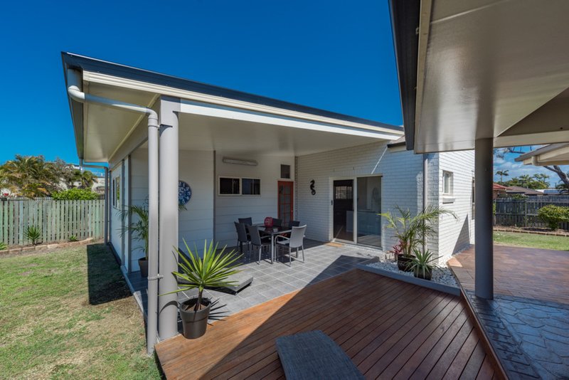 Photo - 10 Birdwood Crescent, Bargara QLD 4670 - Image