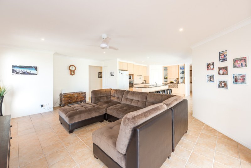 Photo - 10 Birdwood Crescent, Bargara QLD 4670 - Image 10