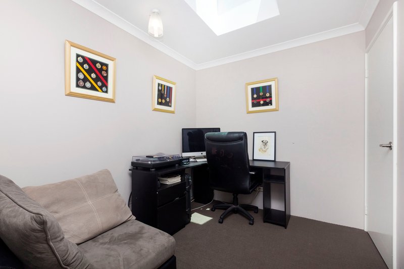 Photo - 10 Biterax Elbow , Banksia Grove WA 6031 - Image 6