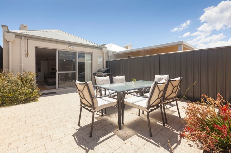 Photo - 10 Biterax Elbow , Banksia Grove WA 6031 - Image 13