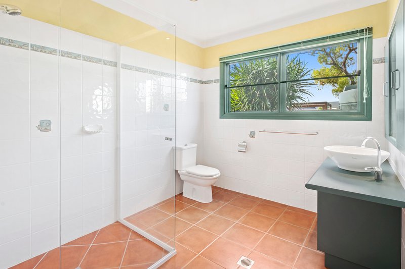 Photo - 10 Blackcurrant Drive, Hideaway Bay QLD 4800 - Image 15