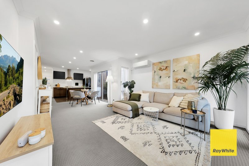 Photo - 10 Blaimore Way, Mernda VIC 3754 - Image 4