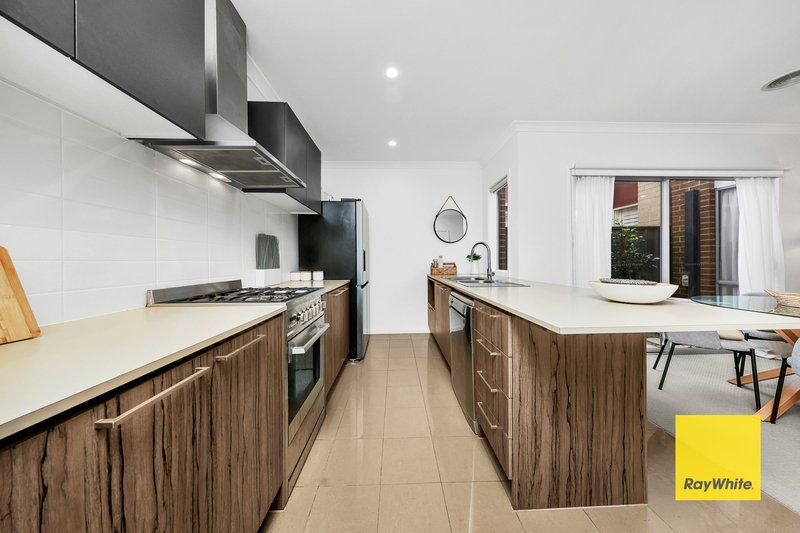 Photo - 10 Blaimore Way, Mernda VIC 3754 - Image 7