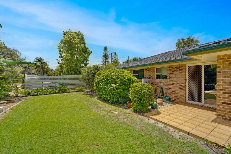 Photo - 10 Blaney Street, Beachmere QLD 4510 - Image 6