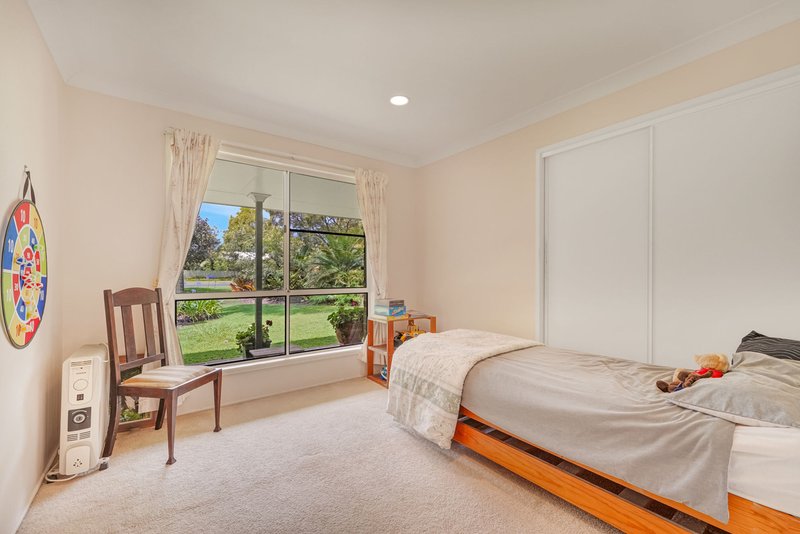 Photo - 10 Blaney Street, Beachmere QLD 4510 - Image 19