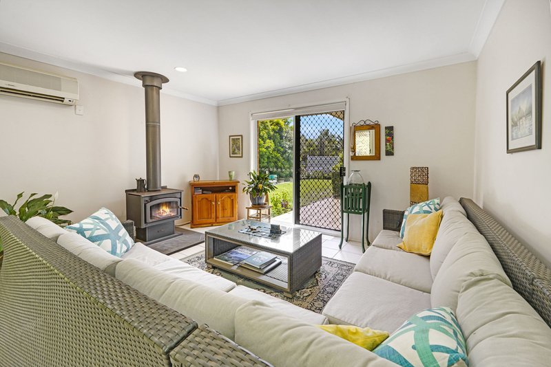 Photo - 10 Blaney Street, Beachmere QLD 4510 - Image 21
