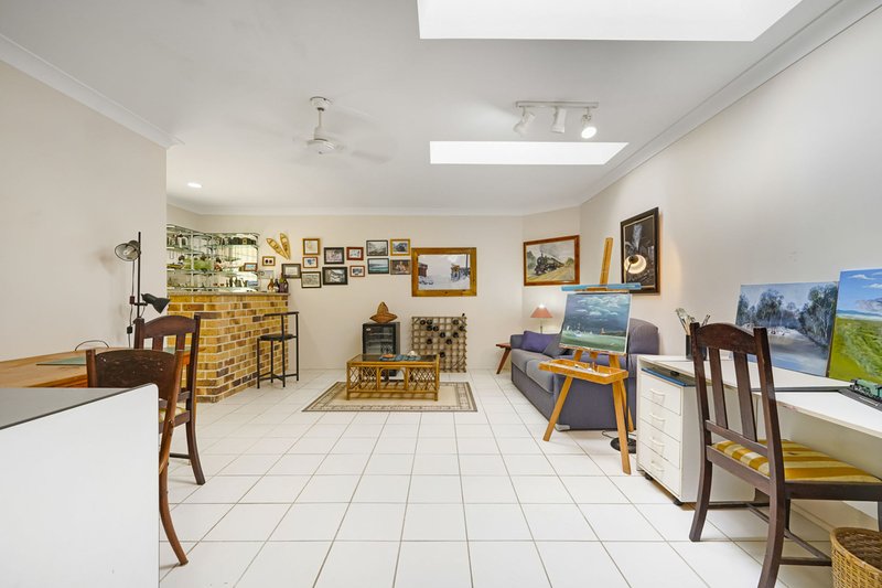 Photo - 10 Blaney Street, Beachmere QLD 4510 - Image 23
