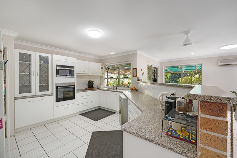 Photo - 10 Blaney Street, Beachmere QLD 4510 - Image 8