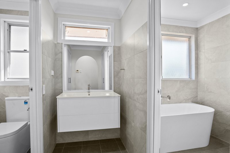 Photo - 10 Blueberry Place, Alfords Point NSW 2234 - Image 7