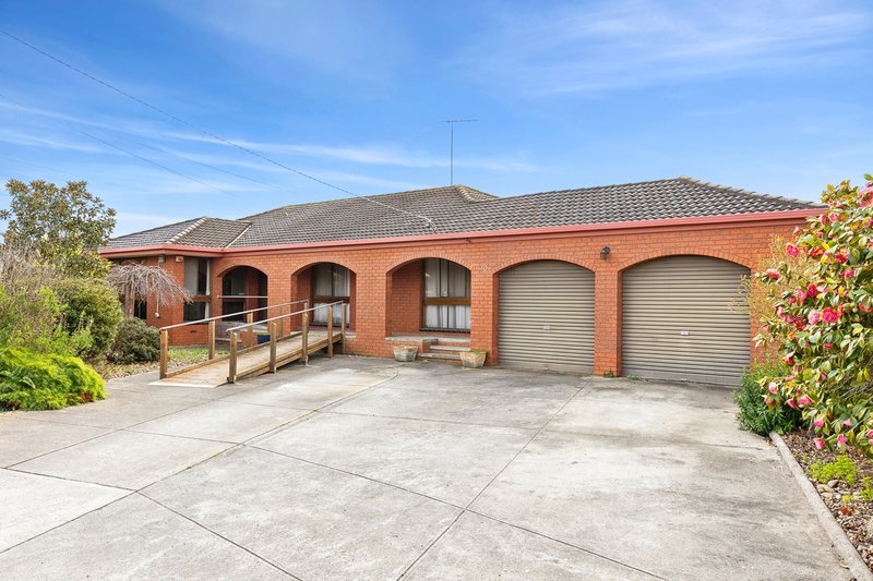 Photo - 10 Bluegum Court, Corio VIC 3214 - Image 1