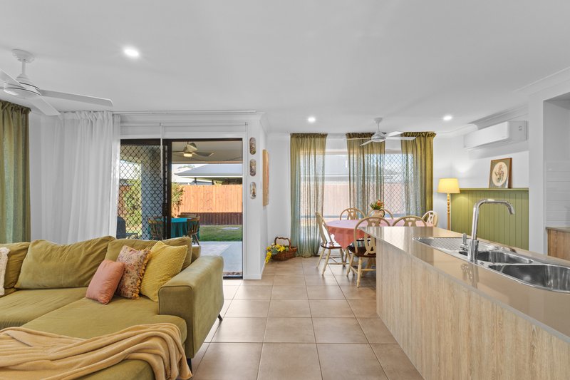 Photo - 10 Bokhara Way, Jimboomba QLD 4280 - Image 5