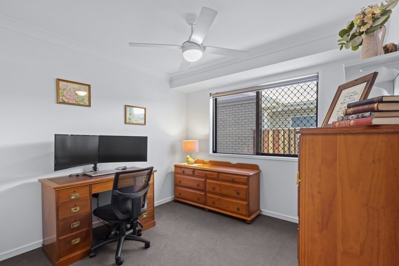 Photo - 10 Bokhara Way, Jimboomba QLD 4280 - Image 11