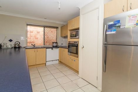 Photo - 10 Booloumba Crescent, Forest Lake QLD 4078 - Image 3