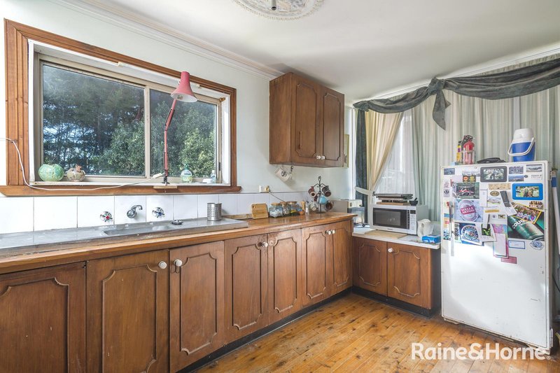 Photo - 10 Booths Lane, Woodend VIC 3442 - Image 7