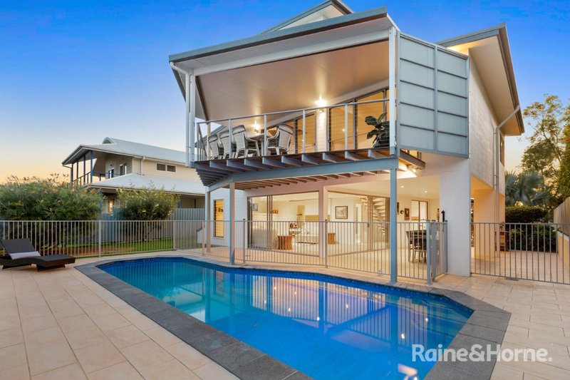 10 Bottlebrush Drive, Pottsville NSW 2489