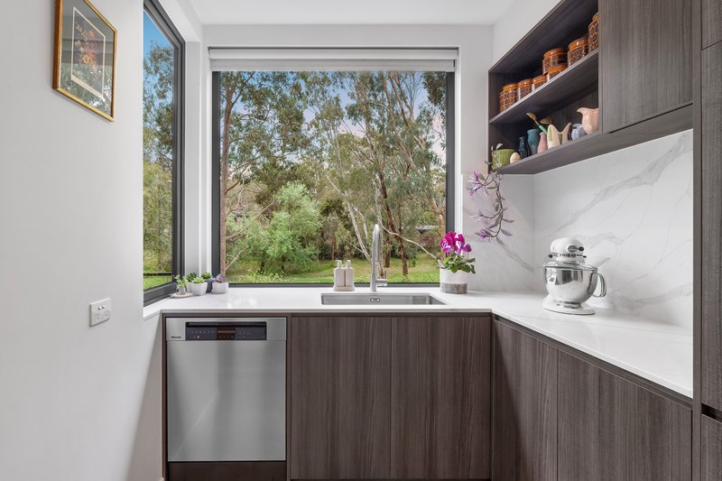 Photo - 10 Boulton Road, Blackburn VIC 3130 - Image 4
