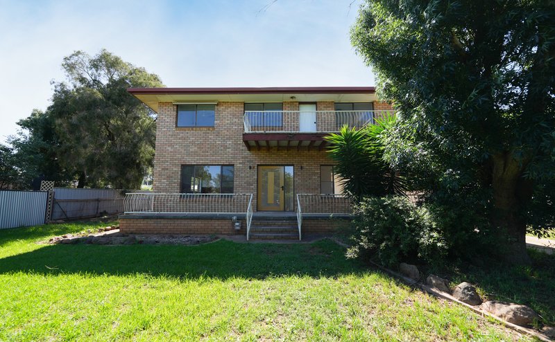 Photo - 10 Bowditch Crescent, Parkes NSW 2870 - Image 1