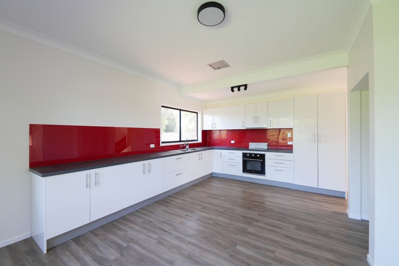 Photo - 10 Bowditch Crescent, Parkes NSW 2870 - Image 3