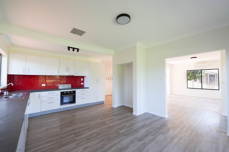 Photo - 10 Bowditch Crescent, Parkes NSW 2870 - Image 4