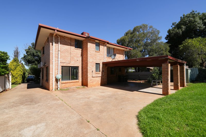 Photo - 10 Bowditch Crescent, Parkes NSW 2870 - Image 17