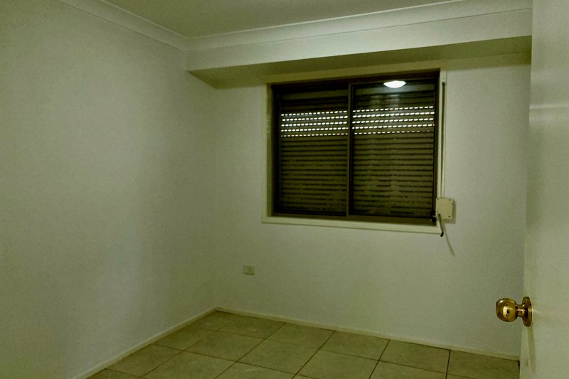 Photo - 10 Bowerbird Street, Hinchinbrook NSW 2168 - Image 4