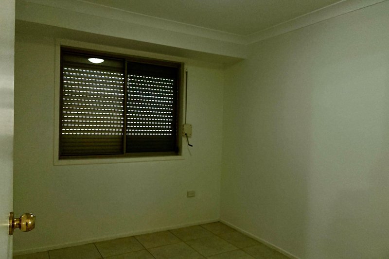 Photo - 10 Bowerbird Street, Hinchinbrook NSW 2168 - Image 5