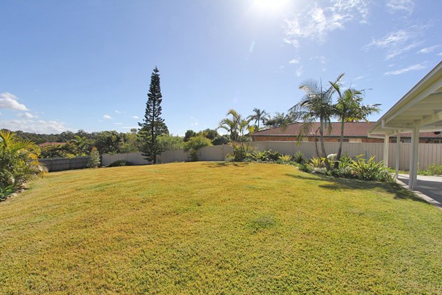 Photo - 10 Breakspear Road, Molendinar QLD 4214 - Image 4