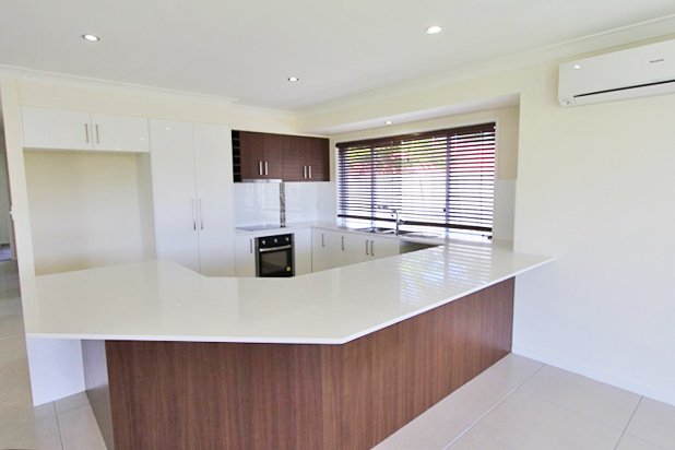 Photo - 10 Breakspear Road, Molendinar QLD 4214 - Image 7