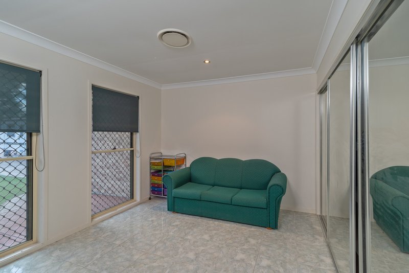 Photo - 10 Breynia Court, Jimboomba QLD 4280 - Image 11