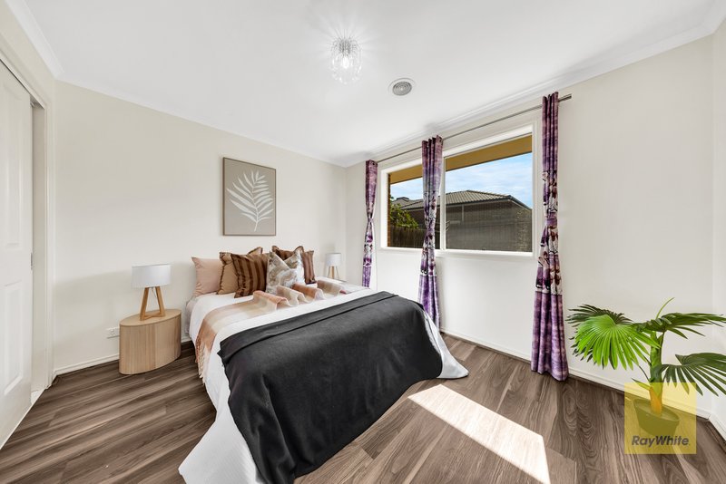 Photo - 10 Bridlepath Drive, Truganina VIC 3029 - Image 18