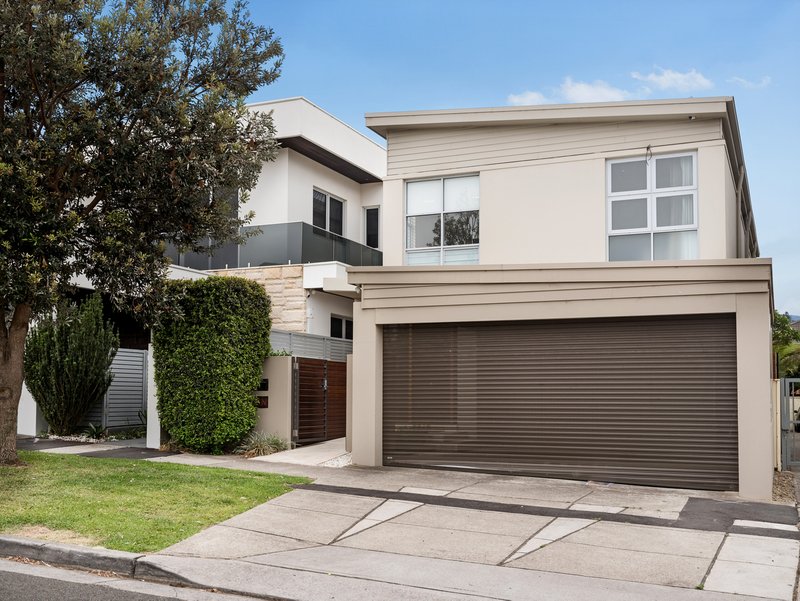 Photo - 10 Brighton Boulevard, North Bondi NSW 2026 - Image 16